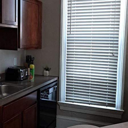 Beautiful Downstairs 1Bed 1Bth Charmer- Pet Friendly Michigan City Exteriör bild