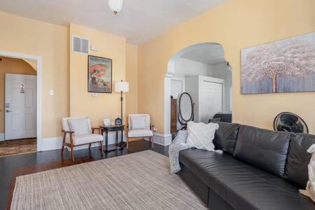Beautiful Downstairs 1Bed 1Bth Charmer- Pet Friendly Michigan City Exteriör bild