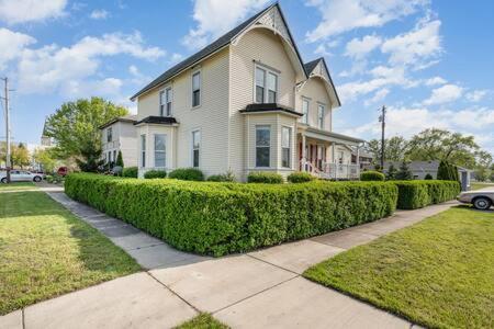 Beautiful Downstairs 1Bed 1Bth Charmer- Pet Friendly Michigan City Exteriör bild