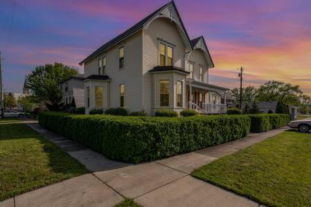 Beautiful Downstairs 1Bed 1Bth Charmer- Pet Friendly Michigan City Exteriör bild