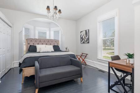 Beautiful Downstairs 1Bed 1Bth Charmer- Pet Friendly Michigan City Exteriör bild